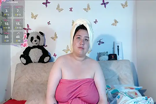 LennaTurnerr online show from February 2026 12:49:01 PM