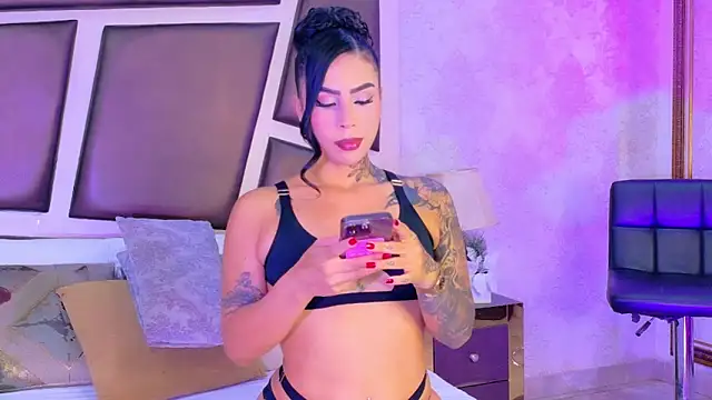 GiahDaniels online show from June 2026 01:39:01 AM