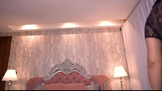 AngelineConnor online show from February 2026 08:18:01 PM