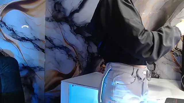 Snapshot of ling_ling24 chatting on October 2025 12:07:01 PM ling ling24 online show from October 2025 12:07:01 PM