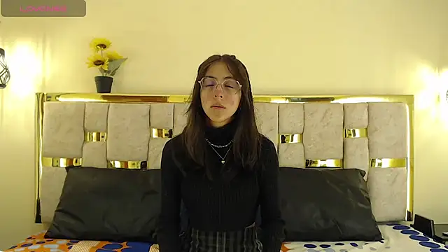 Snapshot of ling_ling24 chatting on March 2025 03:12:02 AM ling ling24 online show from March 2025 03:12:02 AM