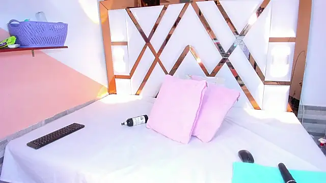 Snapshot of amberr_sweett69 chatting on February 2025 07:27:01 PM amberr sweett69 online show from February 2025 07:27:01 PM