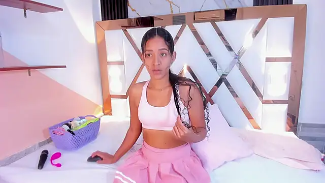 Snapshot of amberr_sweett69 chatting on March 2025 06:43:02 PM amberr sweett69 online show from March 2025 06:43:02 PM