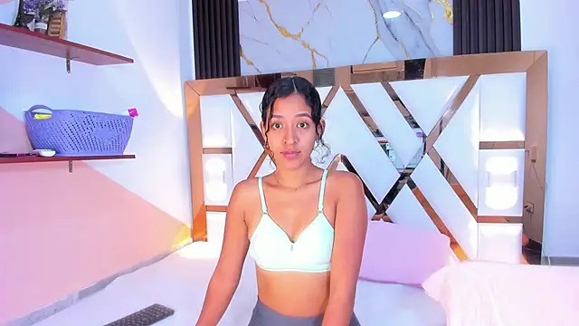 Snapshot of amberr_sweett69 chatting on February 2025 06:33:02 PM amberr sweett69 online show from February 2025 06:33:02 PM