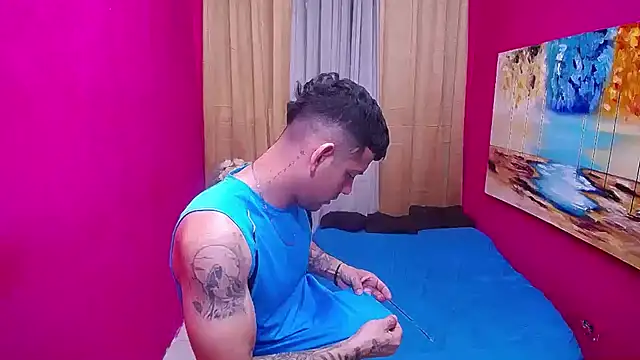 hugecocks hot online show from February 2026 11:49:01 PM