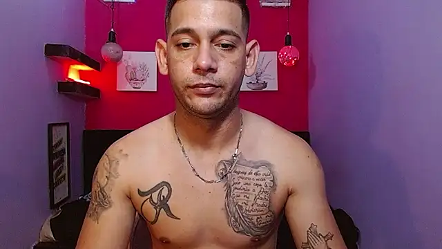 hugecocks hot online show from May 2026 07:23:02 PM