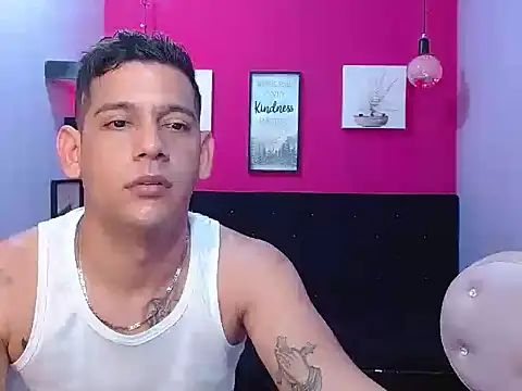 hugecocks hot online show from May 2026 07:42:02 PM