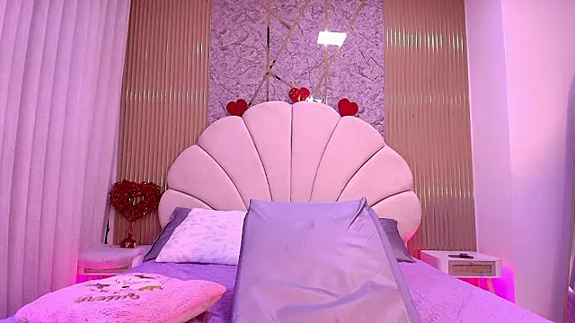 nata luna online show from February 2026 07:15:02 PM