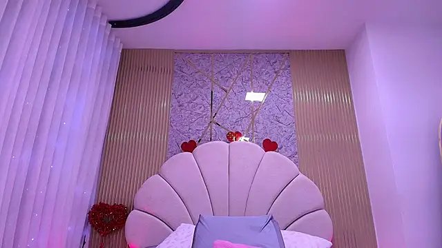 nata luna online show from February 2026 07:16:01 PM