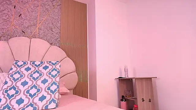 nata luna online show from October 2025 07:11:01 PM