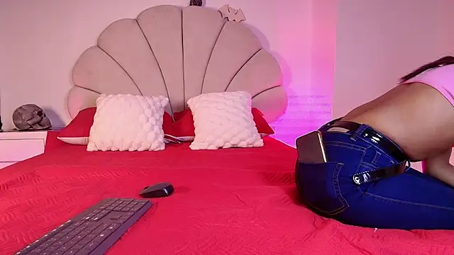 nata luna online show from October 2025 07:24:01 PM