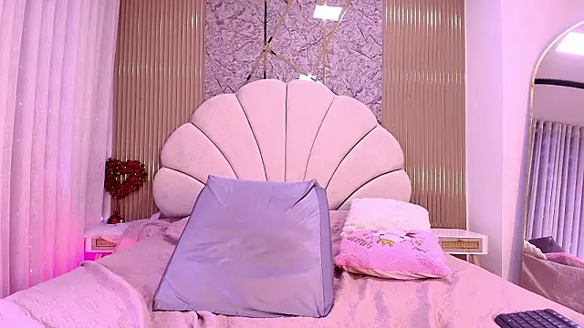 nata luna online show from March 2026 07:19:01 PM