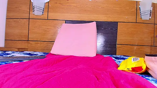 nata luna online show from February 2025 07:15:02 PM