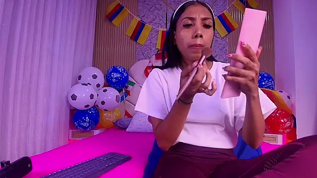 nata luna online show from July 2026 07:20:02 PM