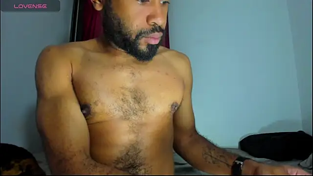 KaelMoreau online show from November 2025 05:00:01 AM