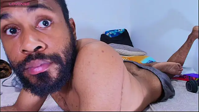 KaelMoreau online show from December 2025 02:23:01 AM