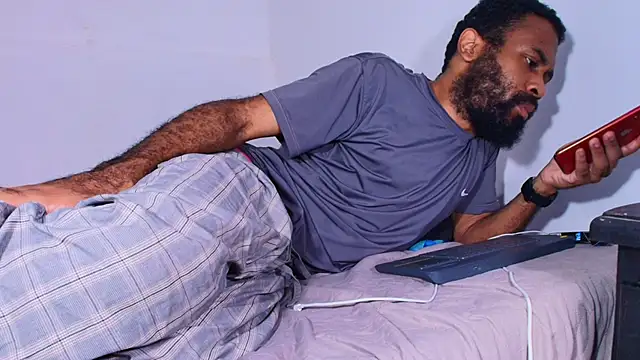 KaelMoreau online show from February 2026 12:13:02 PM