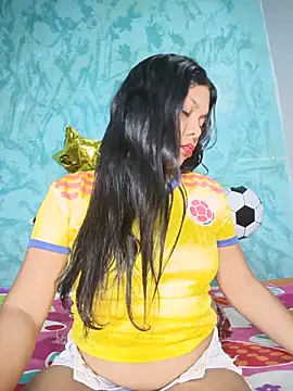 DIORA Latina online show from June 2026 03:23:02 AM