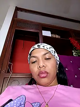 Snapshot of DIORA_Latina chatting on September 2025 04:51:01 AM DIORA Latina online show from September 2025 04:51:01 AM