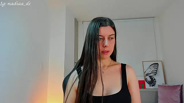 Nadiaa  online show from January 2025 04:07:01 AM