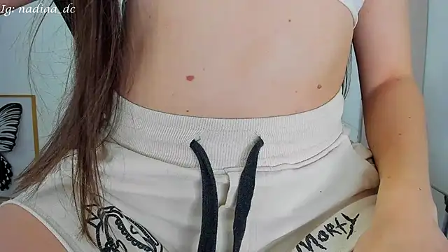 Nadiaa  online show from March 2025 04:07:01 AM