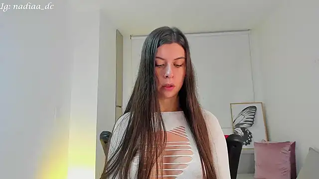 Nadiaa  online show from January 2025 03:17:02 AM