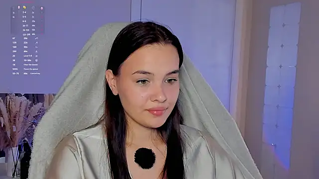 Snapshot of _Sweetie_ chatting on October 2025 05:32:02 PM Sweetie online show from October 2025 05:32:02 PM