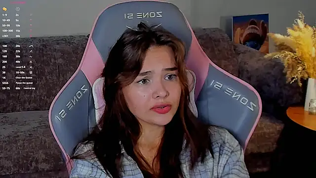Snapshot of _Sweetie_ chatting on June 2026 02:11:02 AM Sweetie online show from June 2026 02:11:02 AM