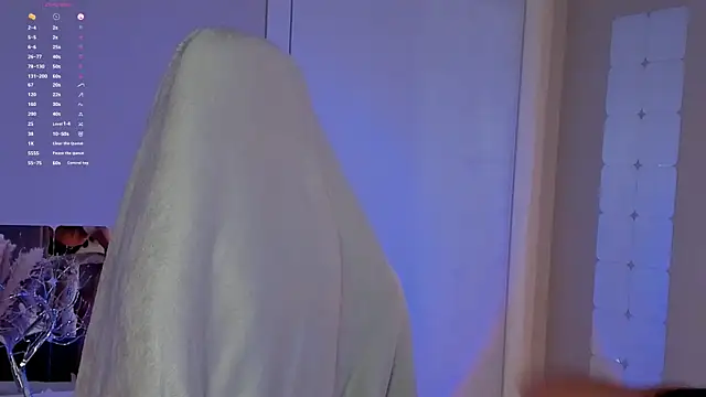 Snapshot of _Sweetie_ chatting on October 2025 05:03:02 PM Sweetie online show from October 2025 05:03:02 PM