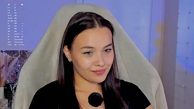 Snapshot of _Sweetie_ chatting on November 2025 10:54:01 AM Sweetie online show from November 2025 10:54:01 AM