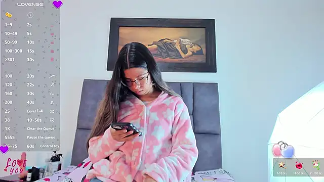 Vahiolet smith online show from March 2026 03:18:01 AM