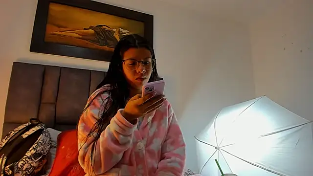 Vahiolet smith online show from February 2026 03:29:01 AM