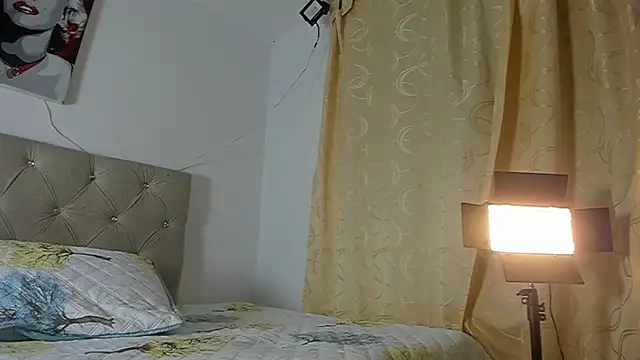 Vahiolet smith online show from September 2025 03:16:01 AM