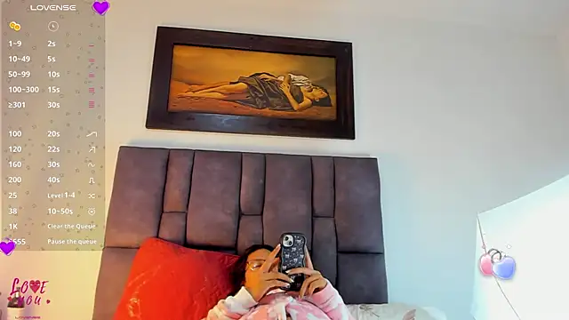 Vahiolet smith online show from February 2026 03:06:02 AM