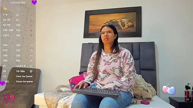 Vahiolet smith online show from February 2026 12:10:02 AM