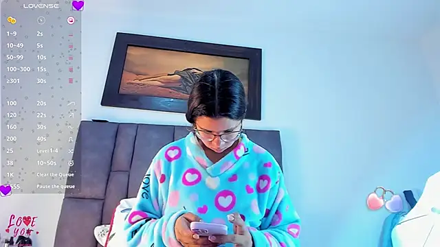 Vahiolet smith online show from February 2026 03:18:02 AM