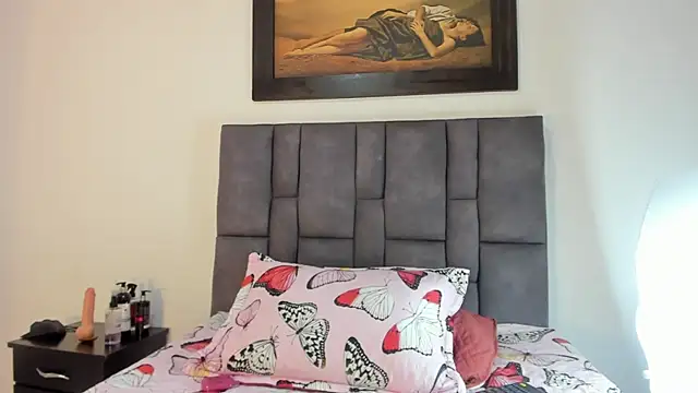 Vahiolet smith online show from March 2026 03:14:01 AM