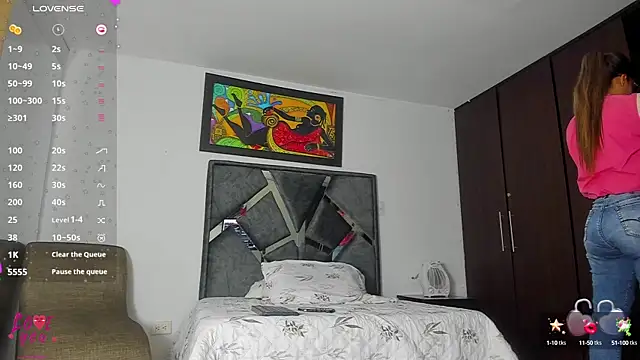Vahiolet smith online show from October 2025 03:16:01 AM
