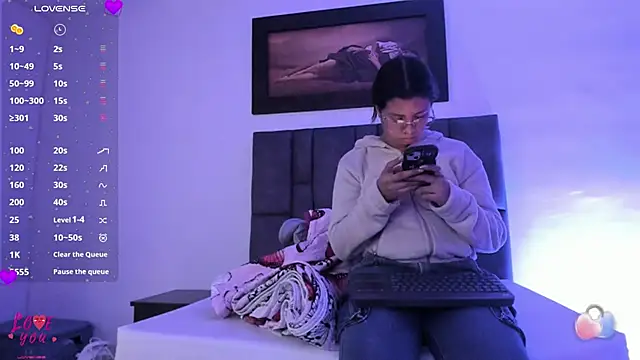 Vahiolet smith online show from January 2026 03:35:02 AM