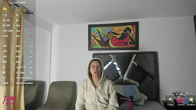 Vahiolet smith online show from November 2025 03:21:02 AM