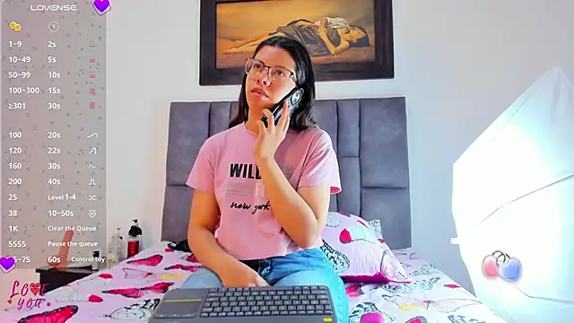 Vahiolet smith online show from March 2026 03:32:01 AM