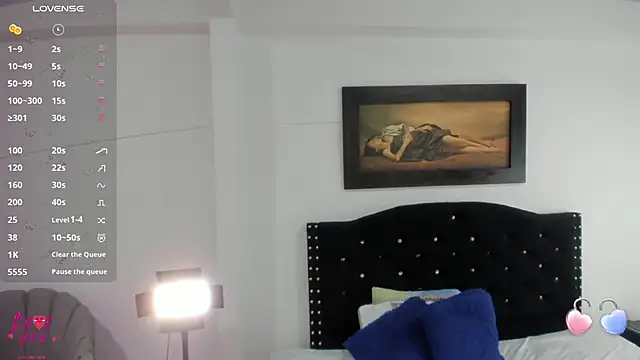 Vahiolet smith online show from November 2025 03:16:01 AM