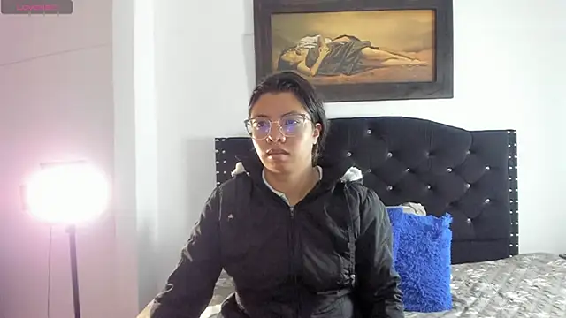 Vahiolet smith online show from November 2025 02:45:02 AM