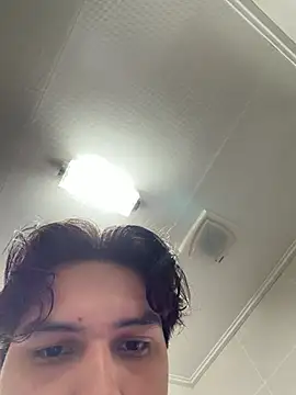 erickcastro777 online show from April 2026 04:09:01 PM