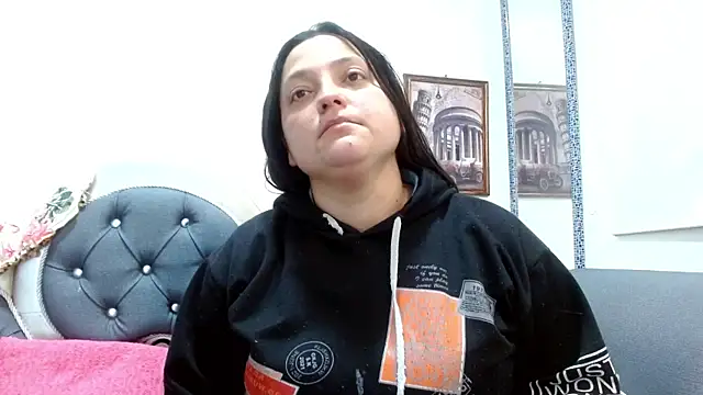 Snapshot of KataleyaStiward chatting on June 2026 04:18:02 PM KataleyaStiward online show from June 2026 04:18:02 PM