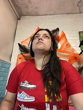 KataleyaStiward online show from October 2025 12:50:02 PM