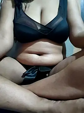 Banee bunnyLIVE online show from March 2026 08:41:02 PM
