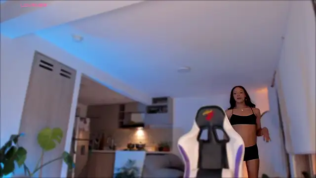  Miss Anna  online show from March 2026 01:00:02 AM