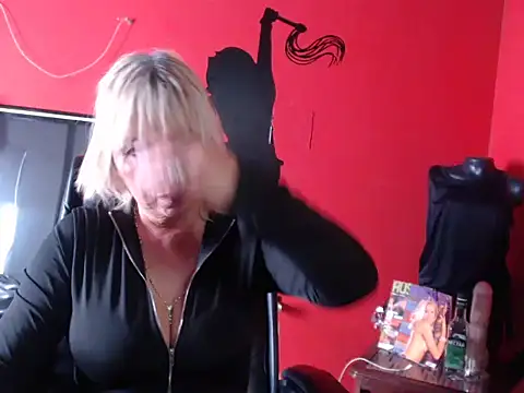 KLOE PIELL online show from March 2026 09:09:01 PM