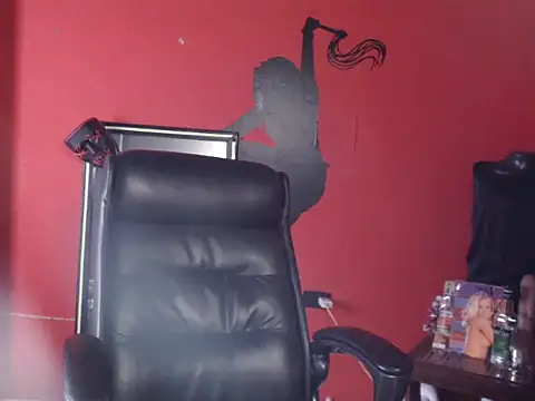 KLOE PIELL online show from March 2026 08:00:02 PM